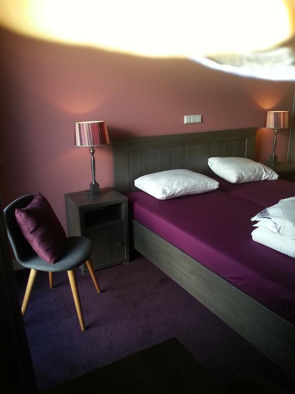 Hotel Boerderij Restaurant De Gloepe Diffelen Δωμάτιο φωτογραφία